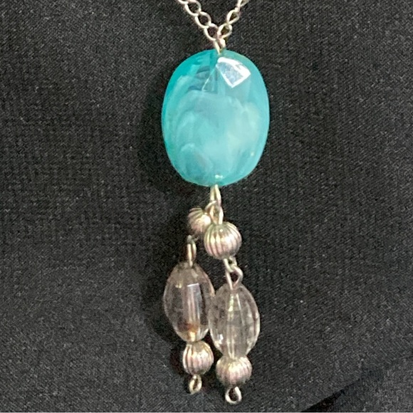 ELEGANT TURQUOISE AND SILVER TONE NECKLACE - Picture 10 of 10